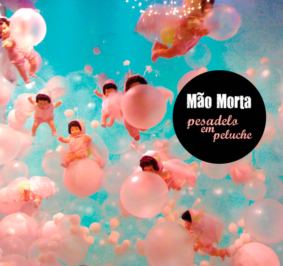 mão morta pesadelo em peluche